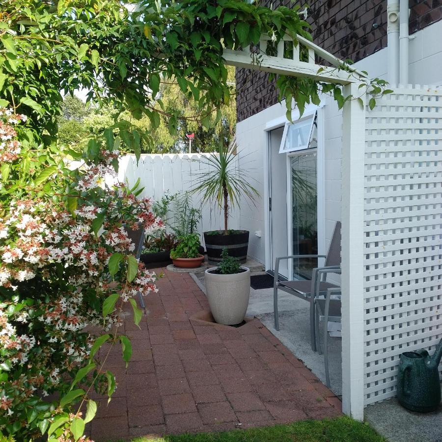 Large Studio With Private Patio, Sky Tv & Wifi Mount Maunganui Exterior foto